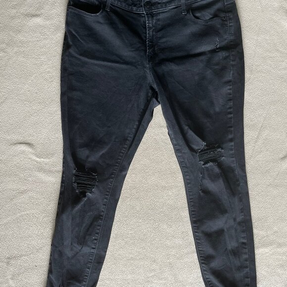 Old Navy - Rockstar Super Skinny Ankle Mid-Rise Distressed Black Jeans - Picture 2 of 8